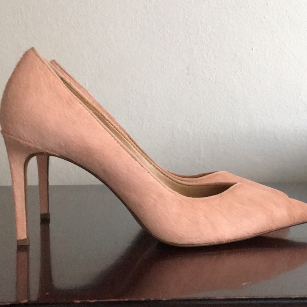 Banana republic pony hair Madison nude pink size 7